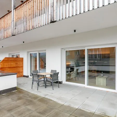 Apartment Apart33 1-18 *