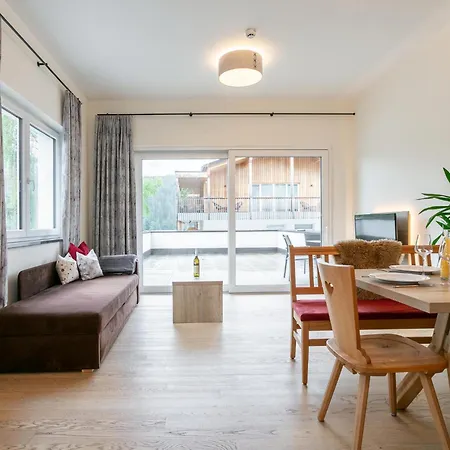 Apartment Apart33 1-18