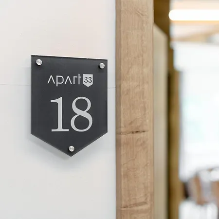 Apart33 1-18 هاوس إم إنيستال