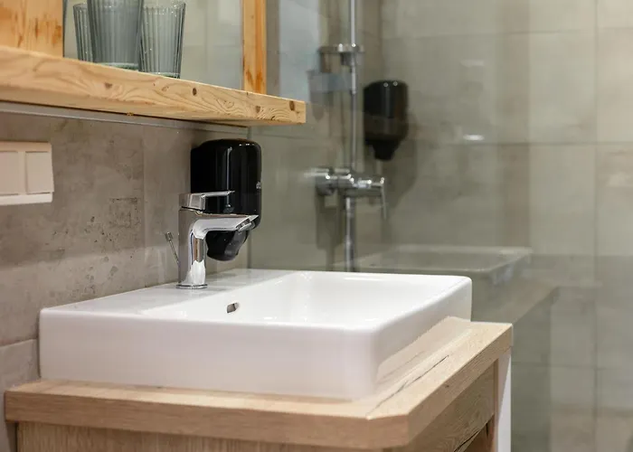 דירה Apart33 1-18 *