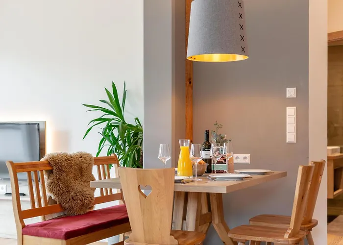 Apart33 1-18 * האוס