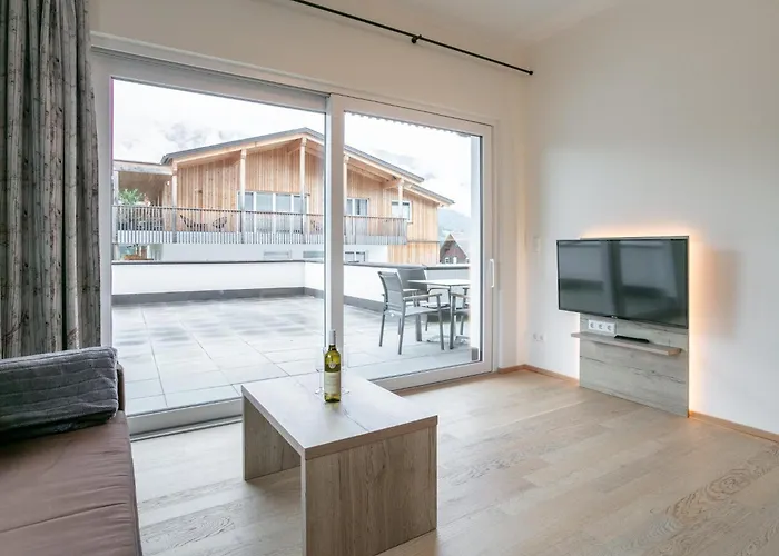 Apartment Apart33 1-18 *