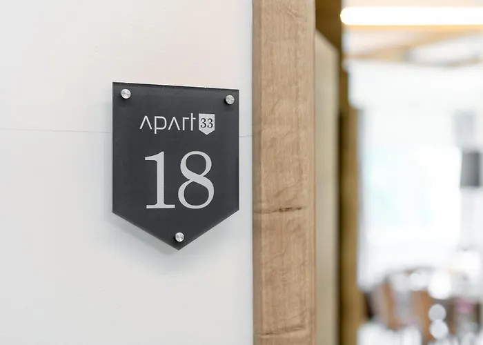 Apart33 1-18 Apartment *